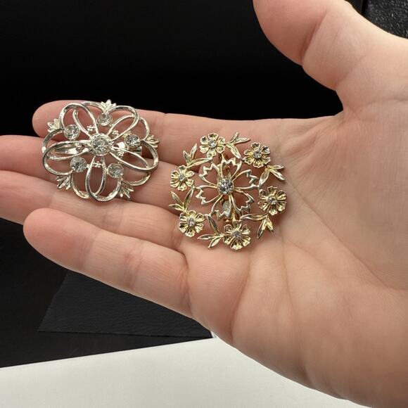 Vintage Brooch Lot Of 6 Avon Gerrys Rhinestone Flowers Snowflake Angel Wreath - Picture 10 of 14